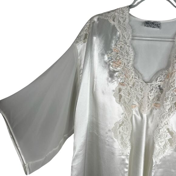Val Mode Vintage Two Piece Lingerie Wedding M/L Nightgown Robe Lace New - Picture 11 of 16